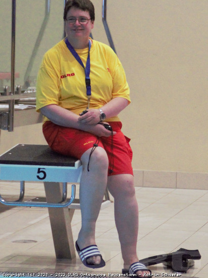 Unterstützung der Schwimmtrainer*innen auf allen Bahnen: Heidi Walther
